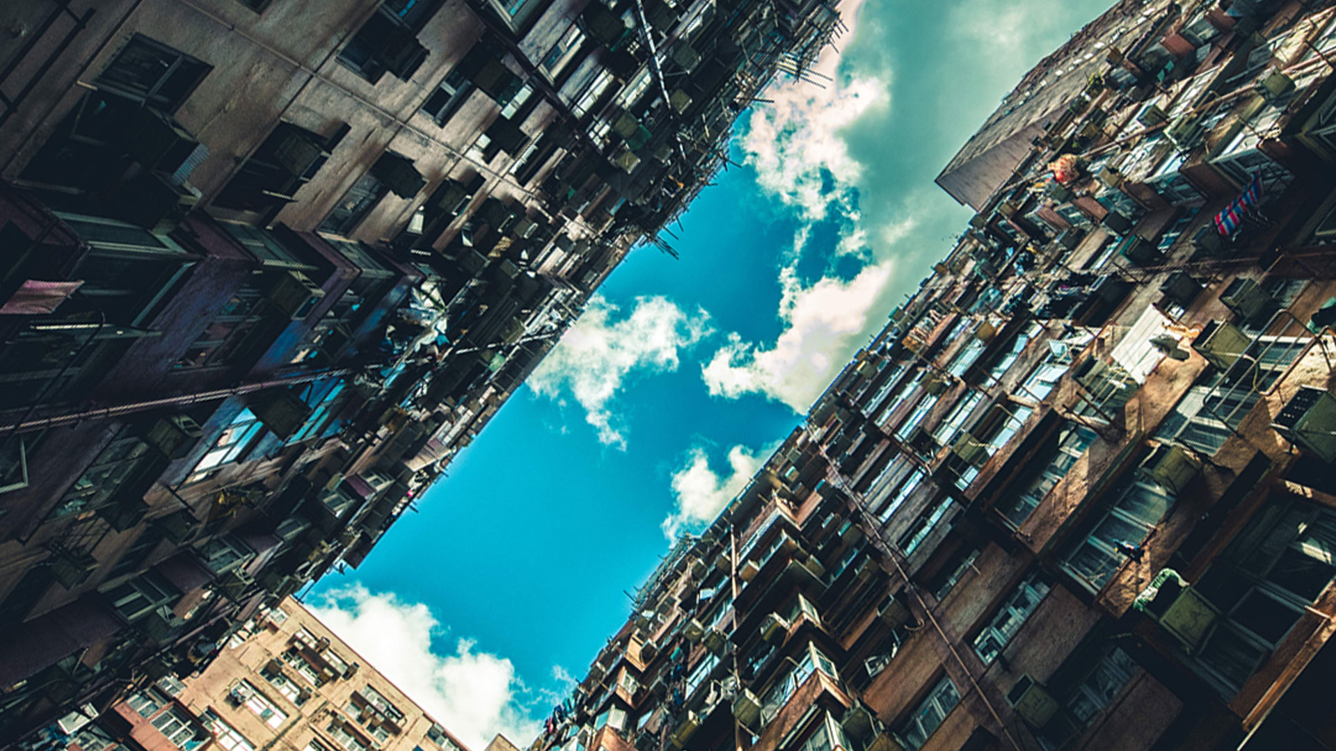 Upsky angle web slider